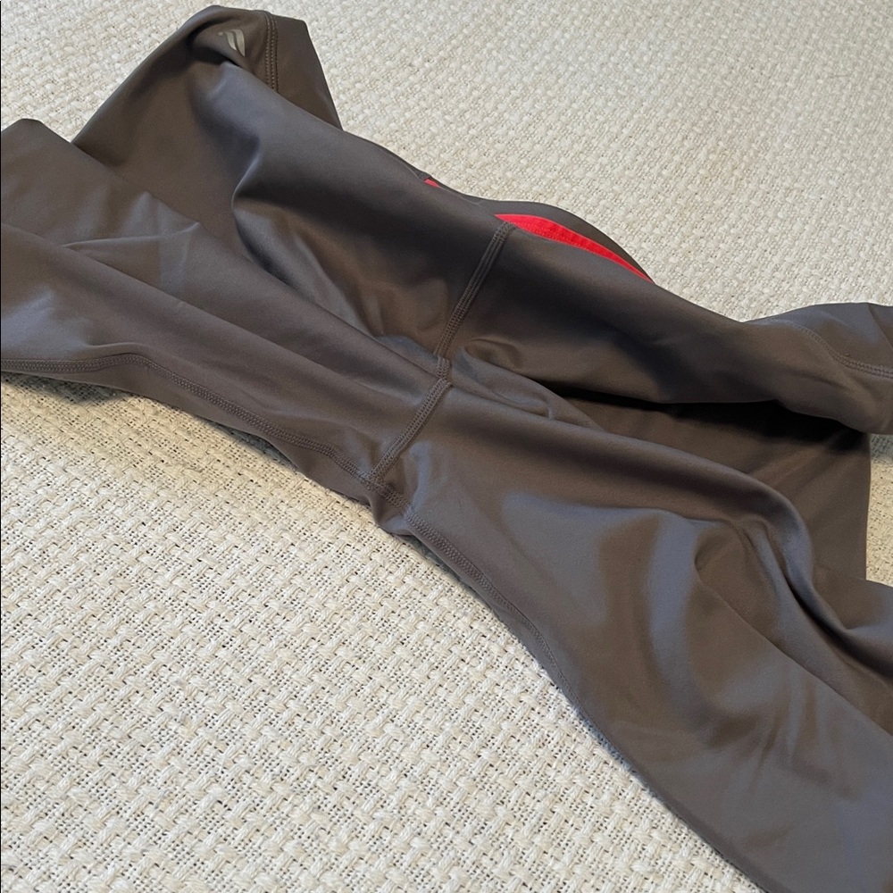 Fabletics Trinity Gray High-Waisted Pocket Leggin… - image 8